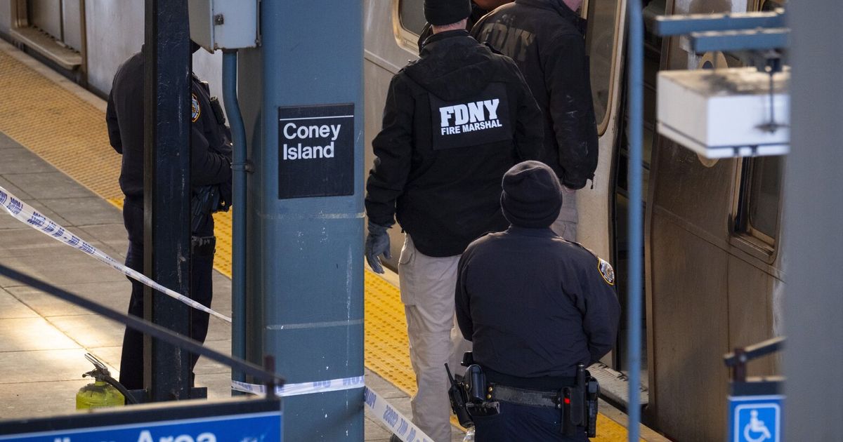 Woman burned to death in New York subway is identified as 57-year-old ...