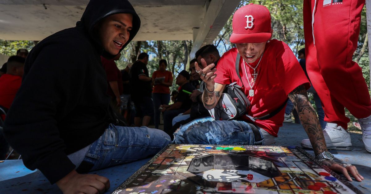 A board game born in Mexican prisons is bringing together people from all walks of life