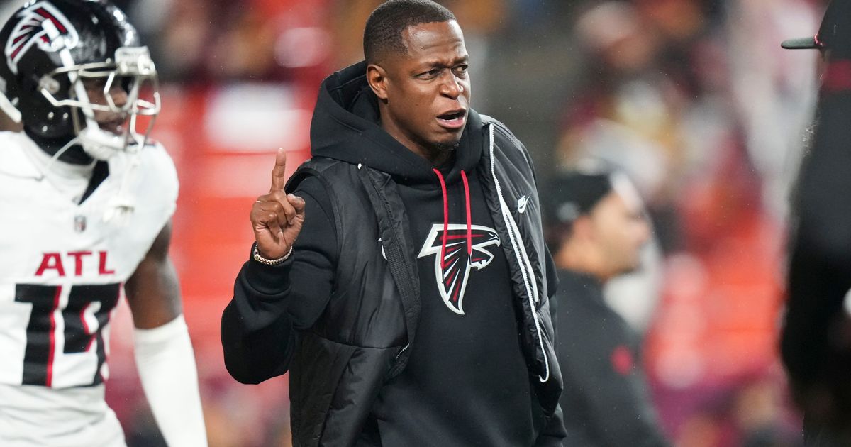 Falcons run out of time to control their path to the playoffs after mismanaging the clock