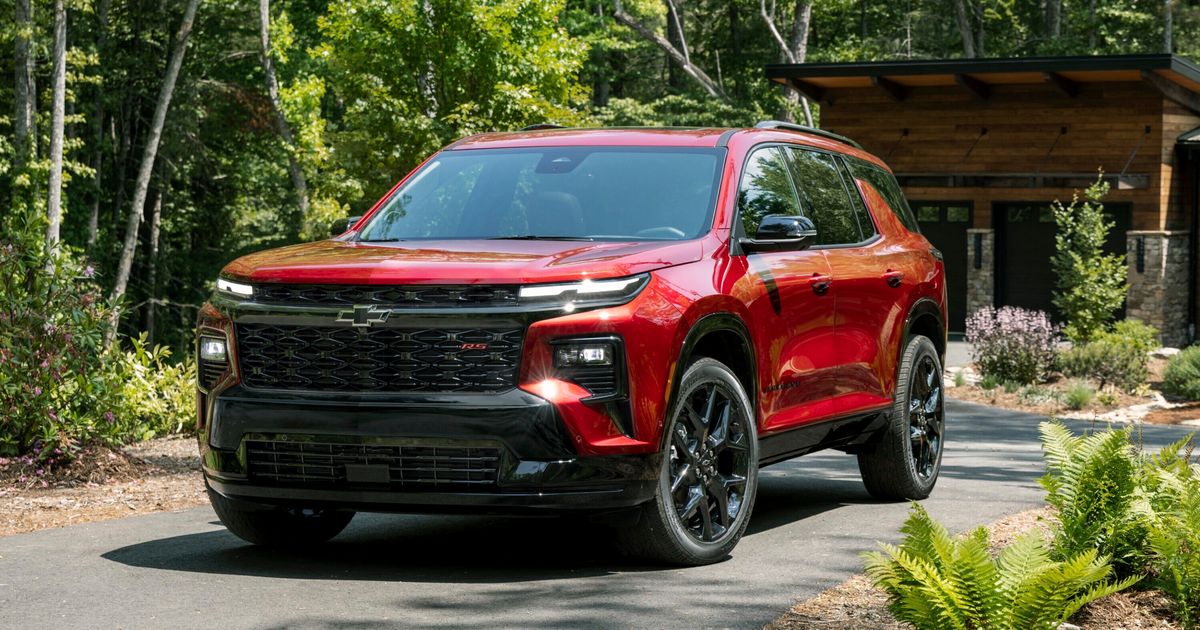 Edmunds The best midsize SUVs for families in 2025 The Seattle Times