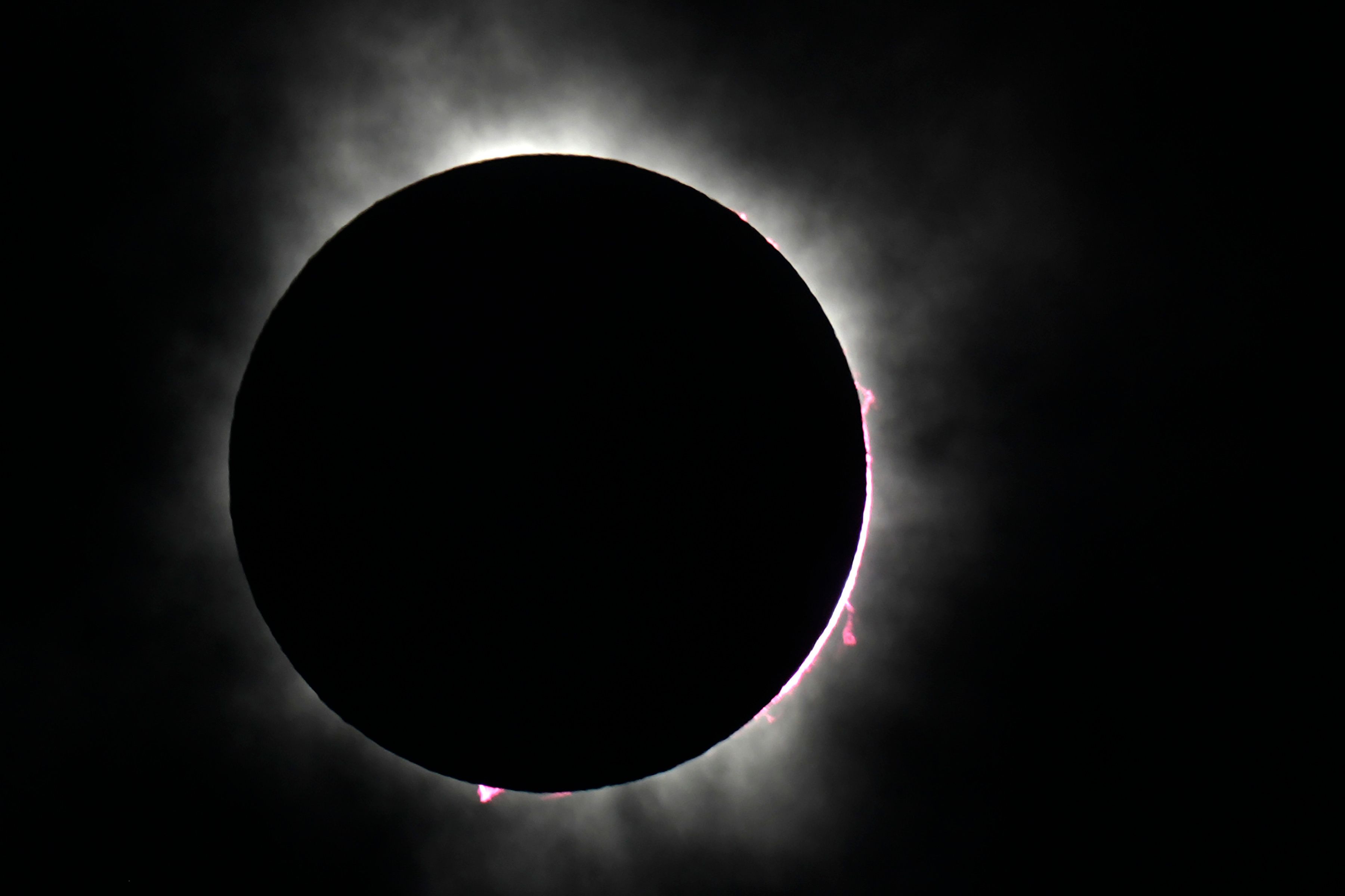Did you know a total solar eclipse is coming? Here's how to see it