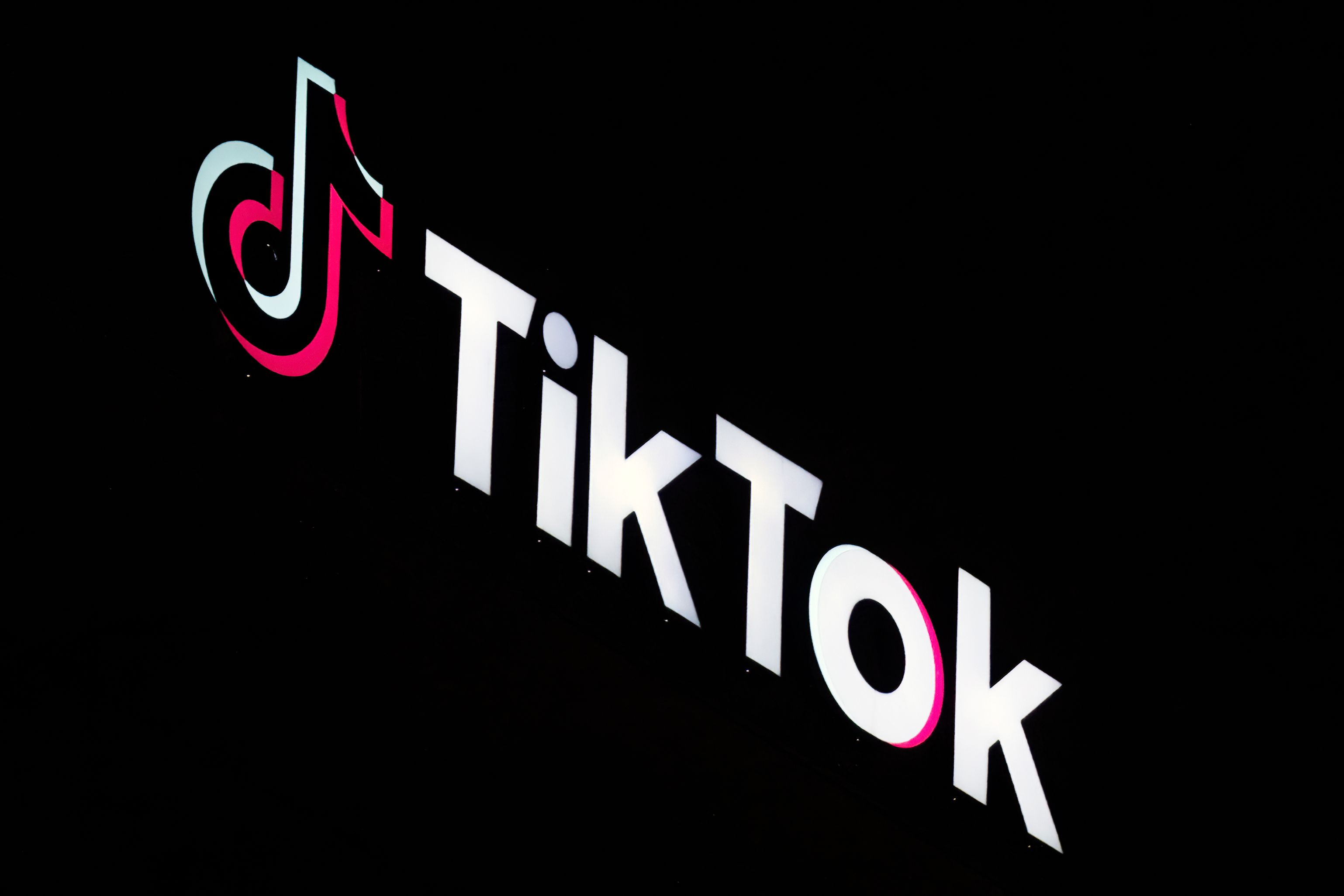 Venezuelas top court issues a  million fine for TikTok over allegedly deadly video challenges