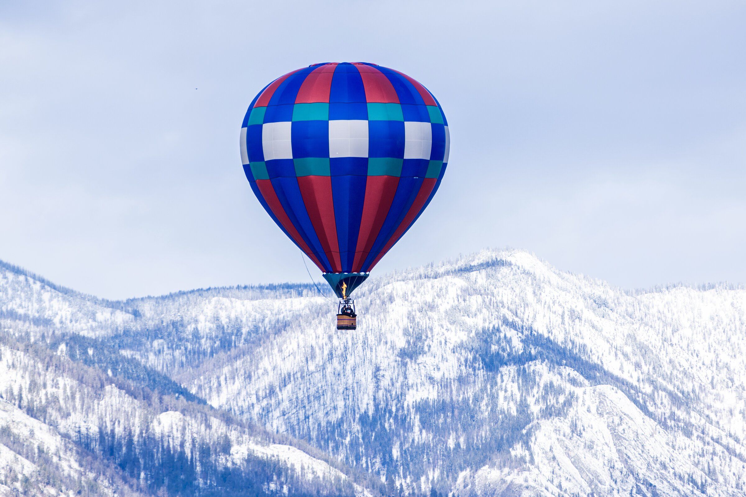 Winthrop Balloon Roundup lets you soar over North Cascades in