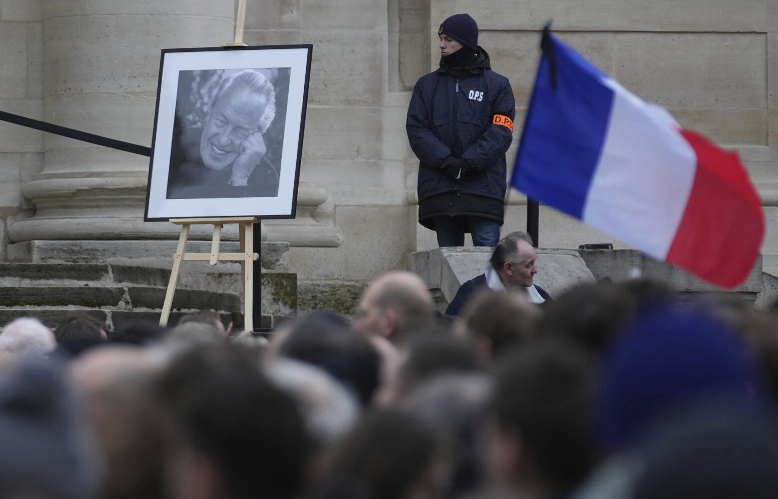 Crowds attend Paris memorial for far-right French leader Jean-Marie Le Pen under tight security