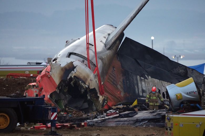 D.C. plane collision looms over the 25th anniversary of Alaska 261 crash |  The Seattle Times