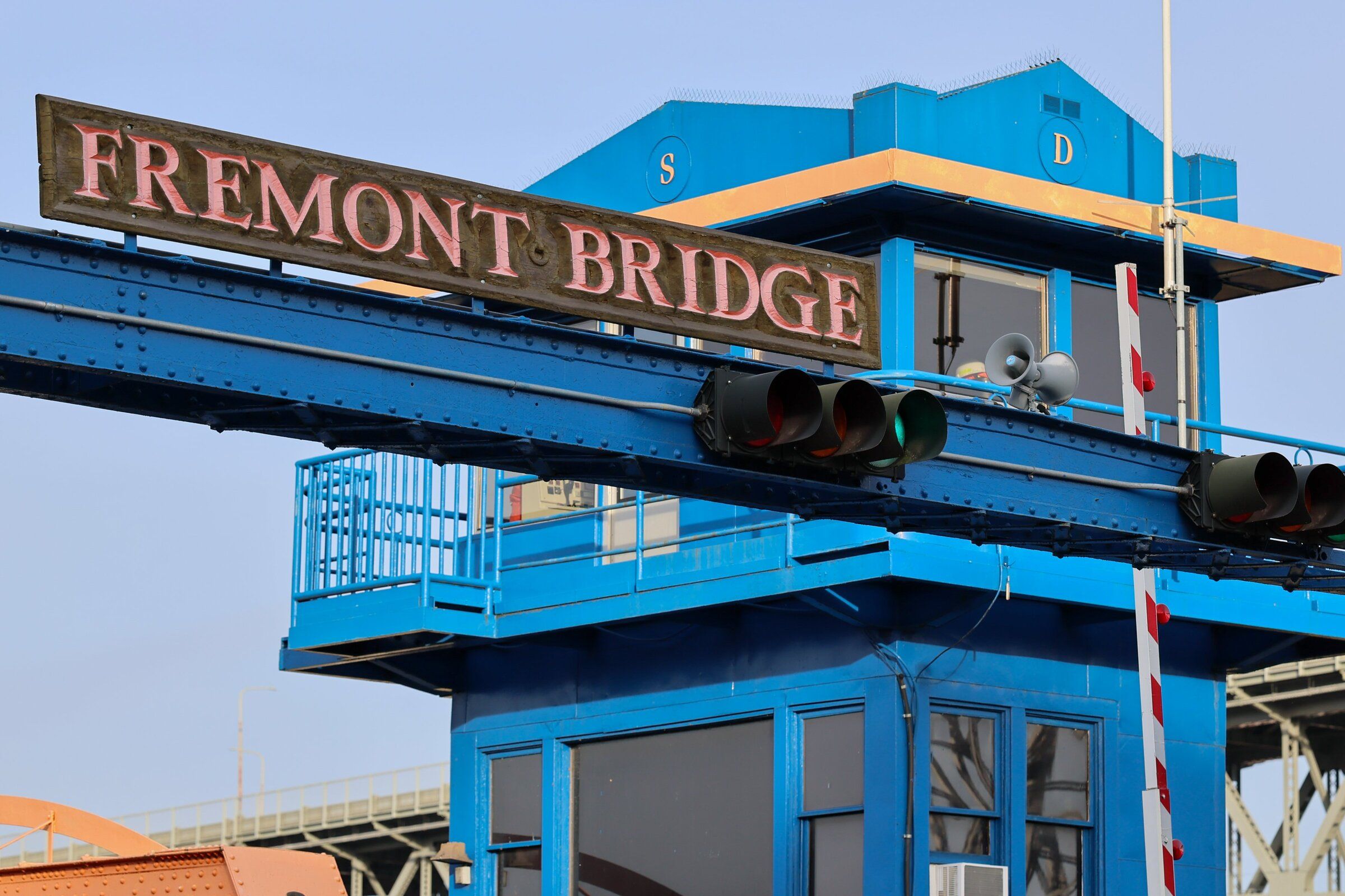 The artful Fremont Bridge spans communities and centuries | The