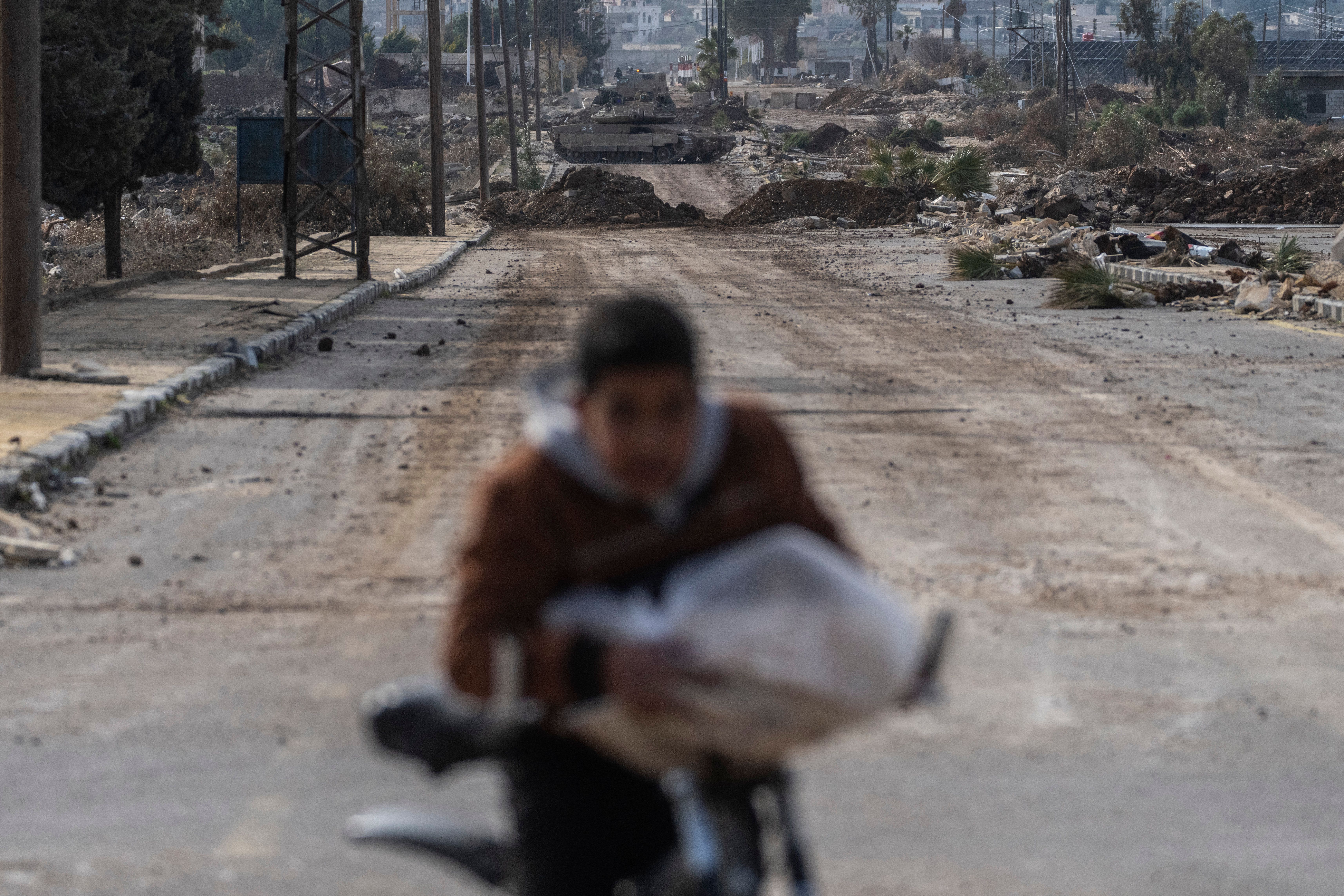 Residents of Syrias Quneitra are frustrated by lack of action to halt Israeli advance