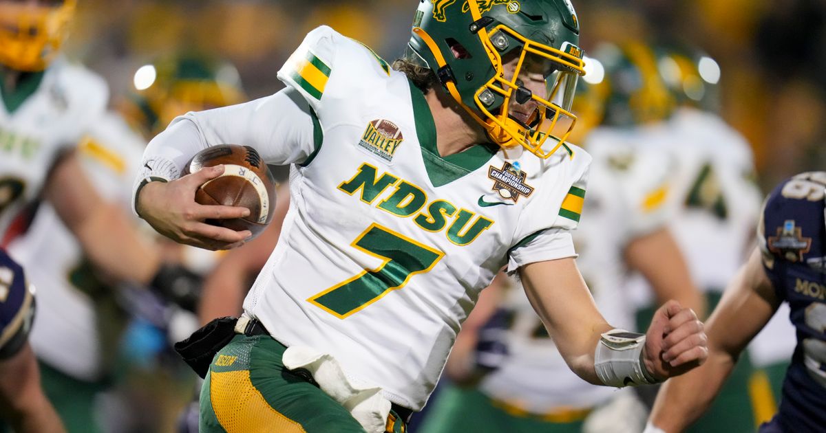 North Dakota State wins 10th FCS title as Miller accounts for 4 TDs in