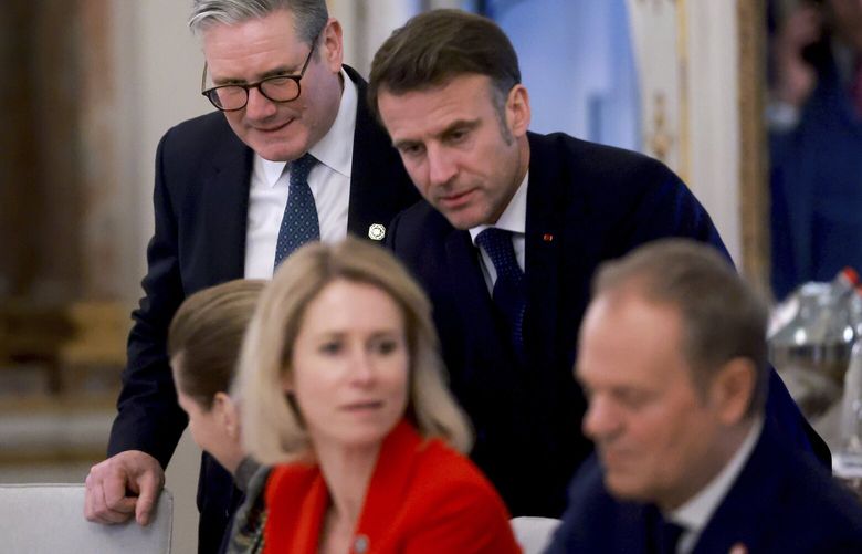CORRECTS SPELLING OF STARMER – From left, Britain’s Prime Minister Keir Starmer, Denmark’s Prime Minister Mette Frederiksen, European Union foreign policy chief Kaja Kallas, French President Emmanuel Macron and Poland’s Prime Minister Donald Tusk attend a dinner at an EU summit in Brussels, Monday, Feb. 3, 2025. (Olivier Hoslet, Pool Photo via AP) VLM340 VLM340