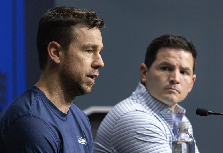 Under Klint Kubiak, forget bells and whistles. Can Seahawks run the ball? | The Seattle Times
