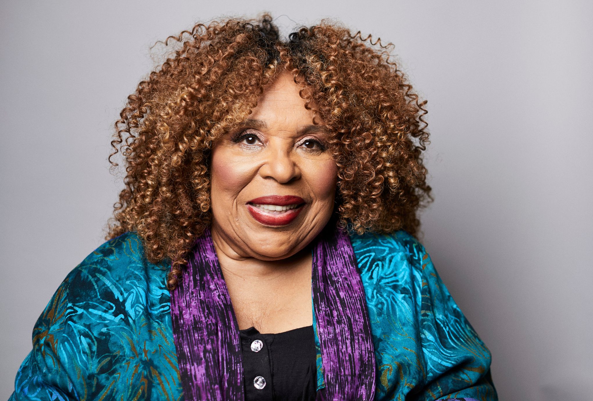 Roberta Flack, Grammy-winning 'Killing Me Softly' singer with an intimate  style, dies at 88 | The Seattle Times