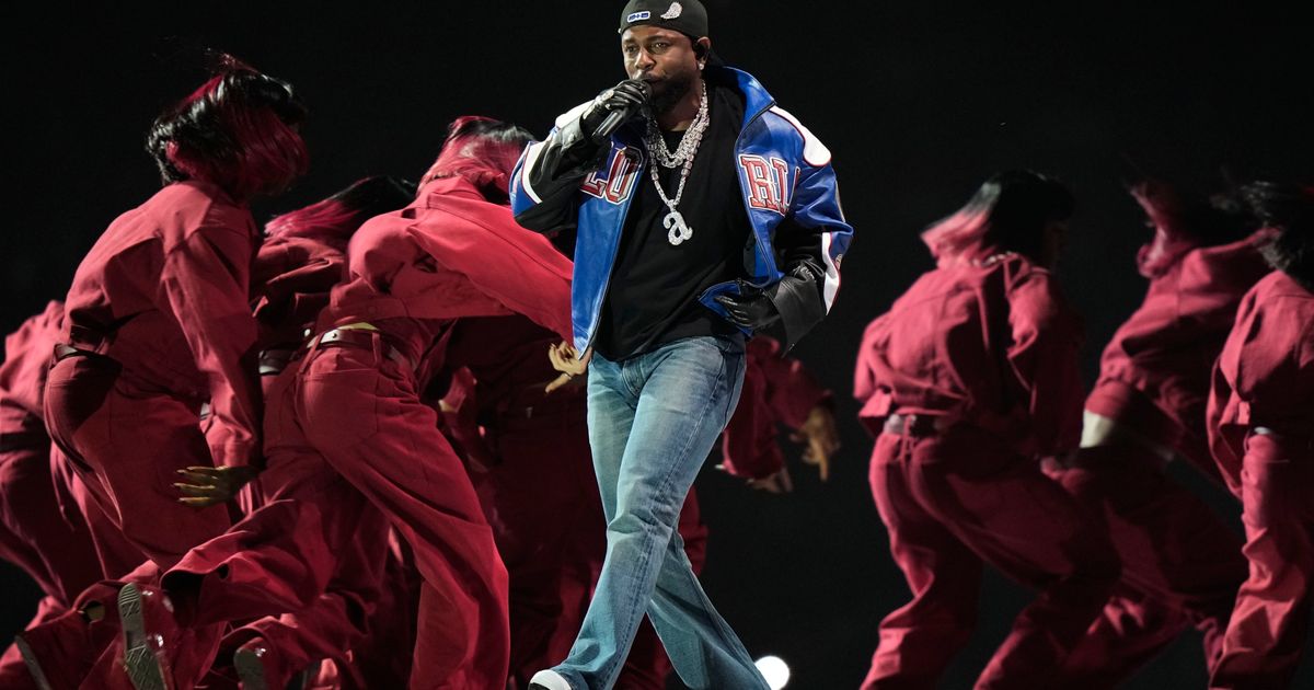 Review: Kendrick Lamar brings America and ‘Not Like Us’ into history-making Super Bowl halftime show