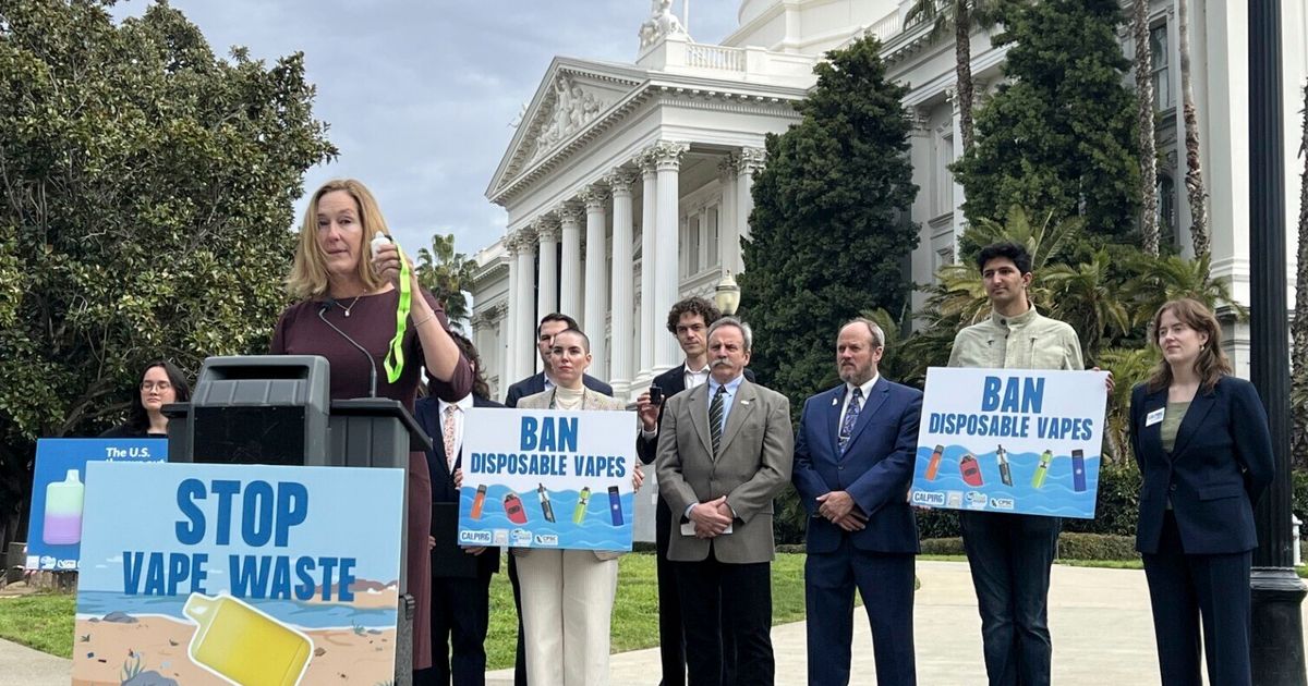 California lawmakers propose bill that would ban the sale of disposable  e-cigarettes | The Seattle Times
