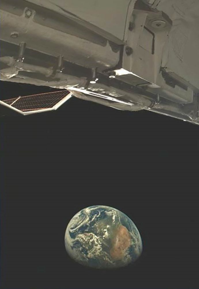 US military's mini space shuttle returns to Earth after US military's mini space shuttle returns to Earth after