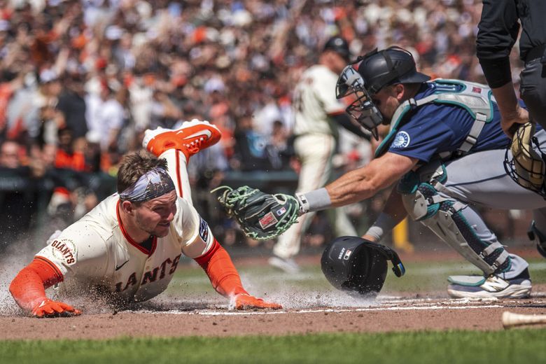 Mariners suffer tough loss to Giants after a wild, back-and-forth game | The Seattle Times