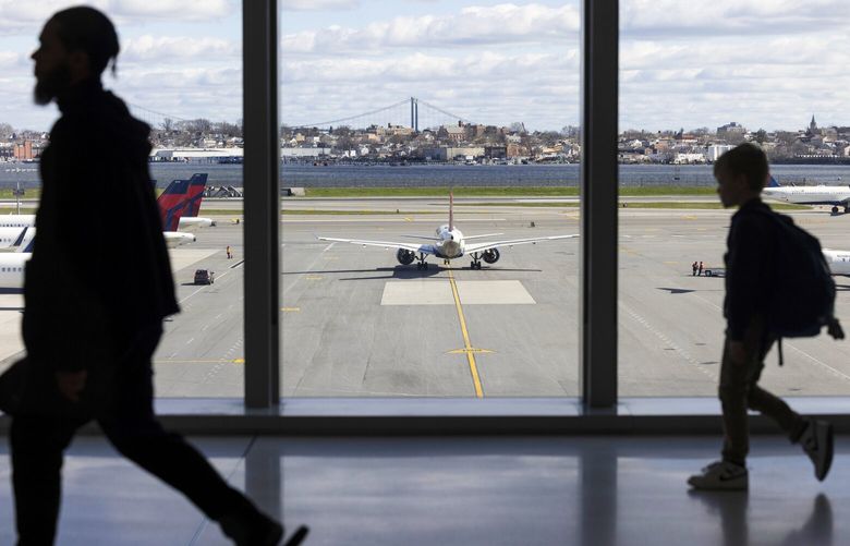 The number of passengers passing through US airport security in the first three weeks of March — a key spring break travel period — was projected to rise 4.9% from a year ago, according to the Transportation Security Administration. 776130809