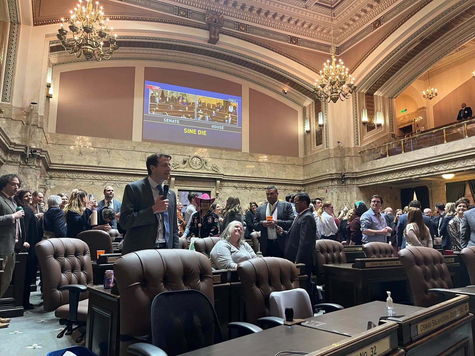 WA Legislature passes $78B budget, rent cap, gun permits as it adjourns ...