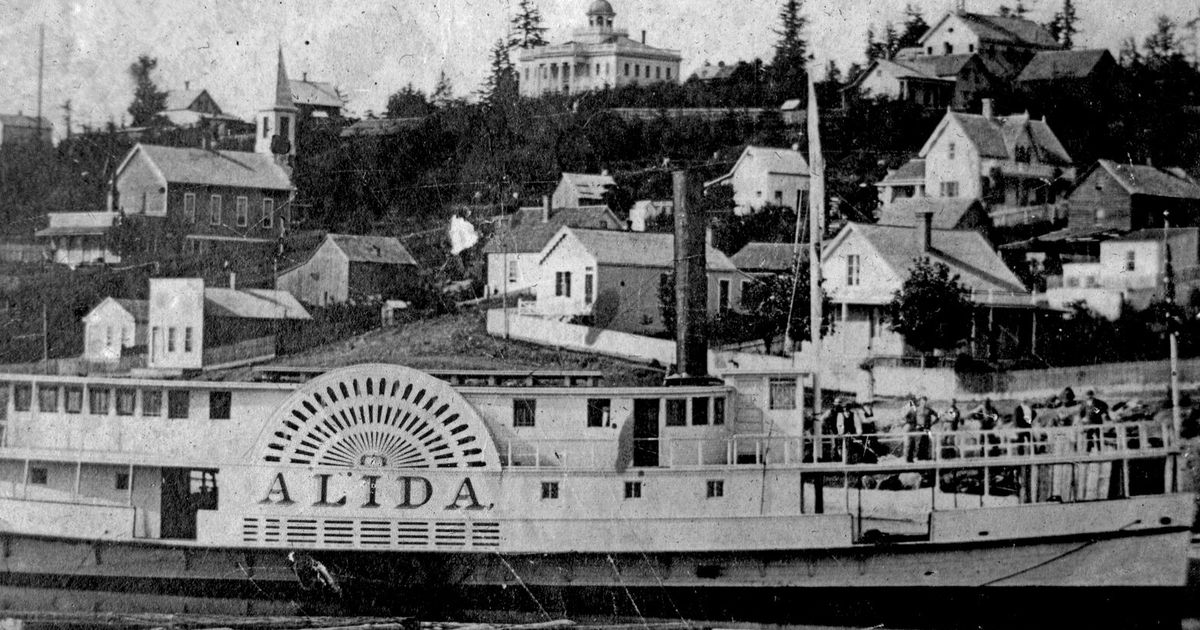 This short-lived attraction was part of Seattle’s early waterfront days
