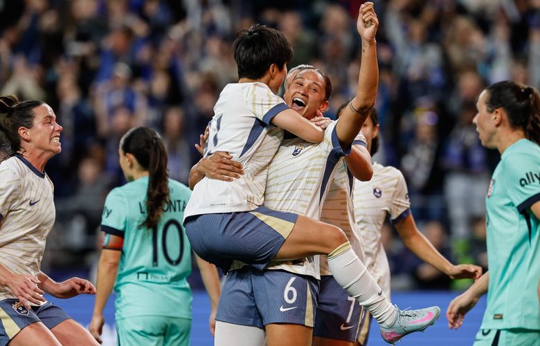 The Reign celebrate’s Lynn Biyendolo’s goal in the 37th minute against the Kansas City Current.  The Seattle Reign FC played the Kansas City Current in NWSL Soccer Friday, May 2, 2025 at Lumen Field, in Seattle, WA. 229852