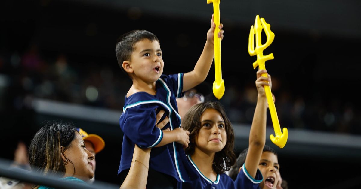 How ‘Louie Louie’ returned to T-Mobile Park for 2025 Mariners season