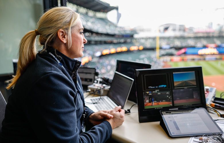 Broadcaster Angie Mentink is in her first full season doing analytics. 230064