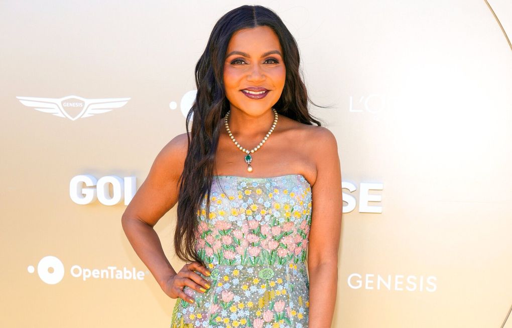 mindy kaling spring dress gold gala Mindy Kaling wears perfect spring dress to Gold Gala