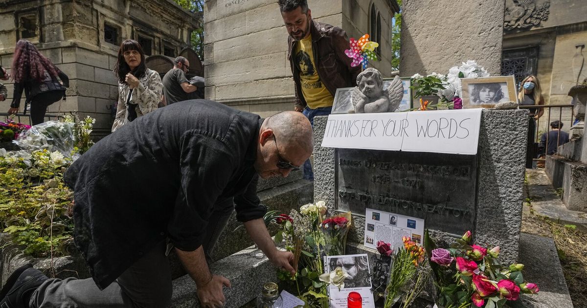 Stolen bust from Jim Morrison’s grave site is recovered in Paris