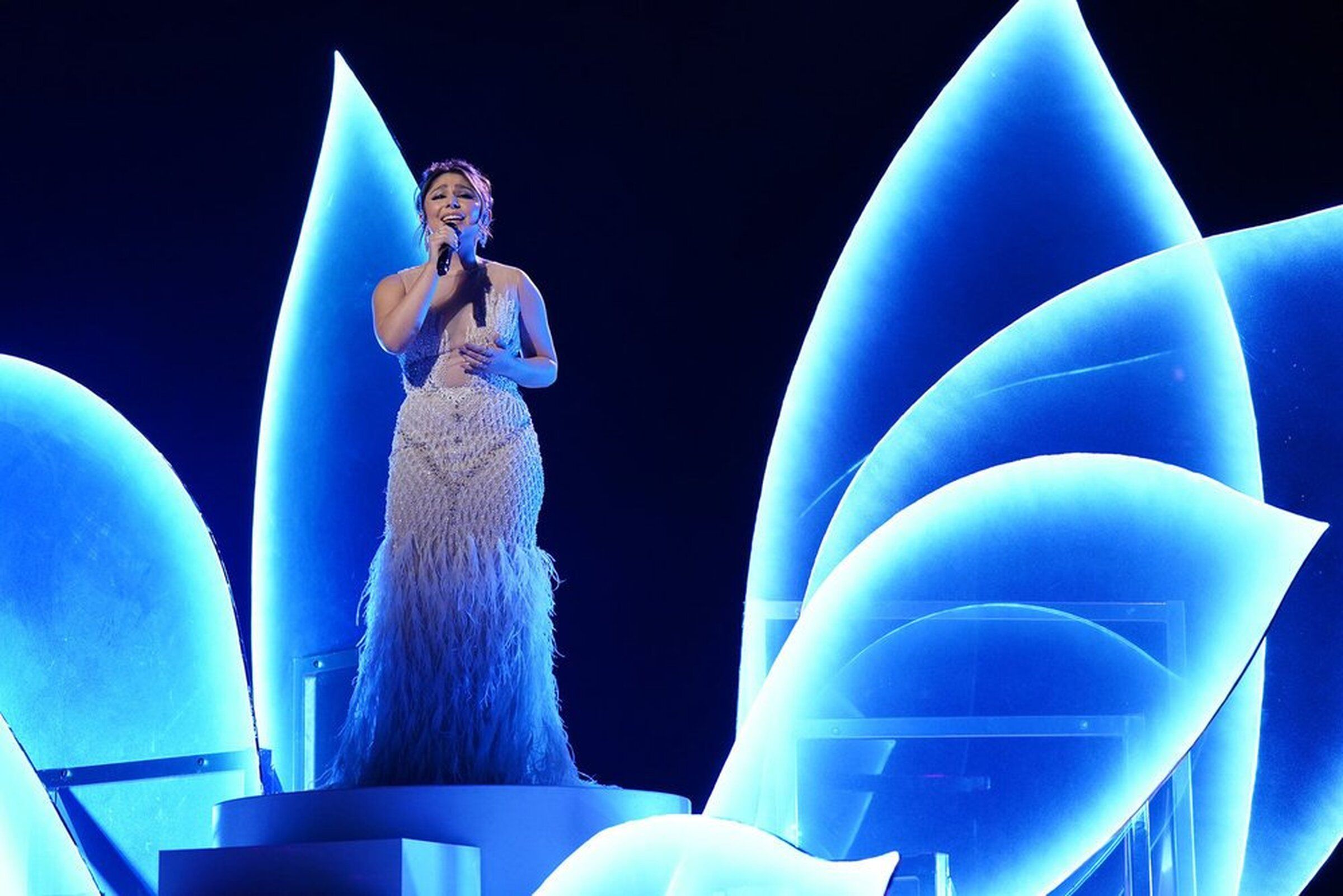 Maple Valley's Lucia Flores-Wiseman finishes fourth in 'The Voice