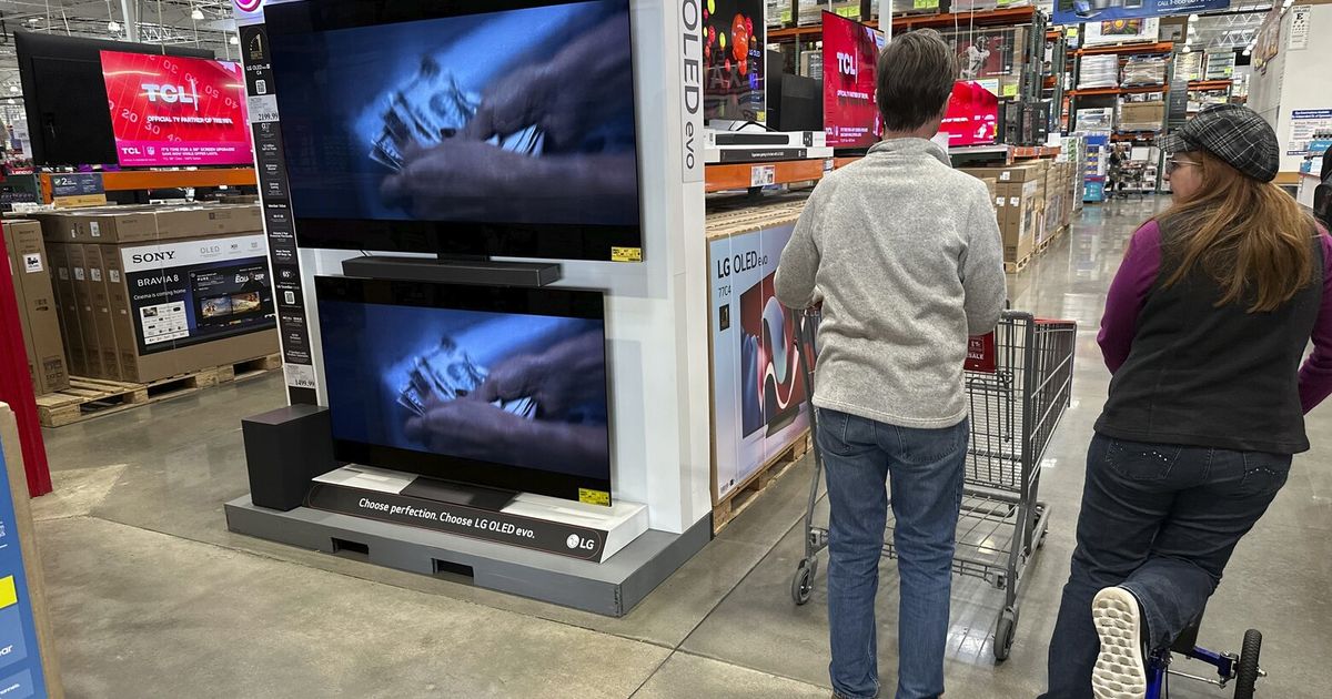 US consumer confidence rebounds after five straight months of declines amid tariff anxiety