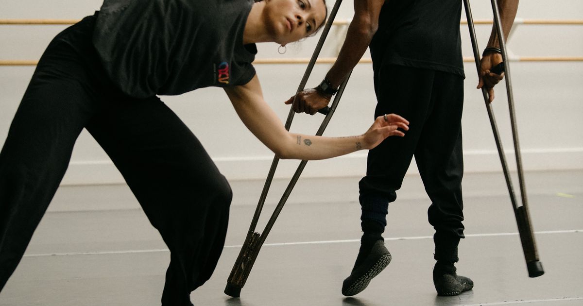 With telescoping crutches and hexapod legs, dance goes new places