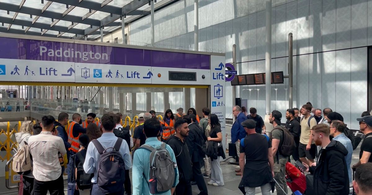 A power outage disrupts London’s subway network in the afternoon rush