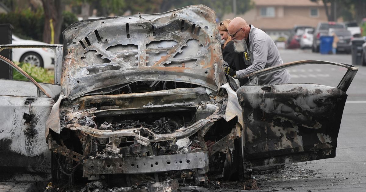 Federal investigators comb site of San Diego plane crash in neighborhood of military housing