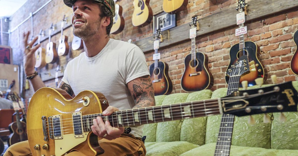 Seattle shop attracts top rock stars seeking vintage guitars - The Seattle Times