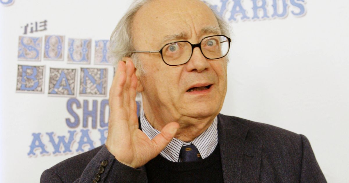 Alfred Brendel, pianist renowned for refined playing of Beethoven, dies at age 94