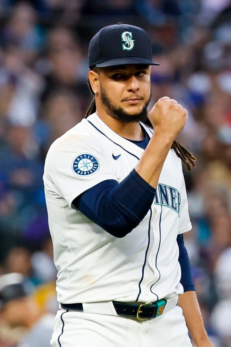 Luis Castillo dominates Pirates, Mariners eke out victory | The Seattle  Times