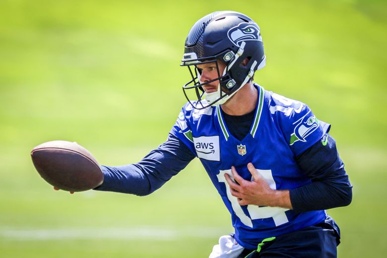 How Seahawks QB Sam Darnold stacks up during 'list season' | Analysis | The  Seattle Times