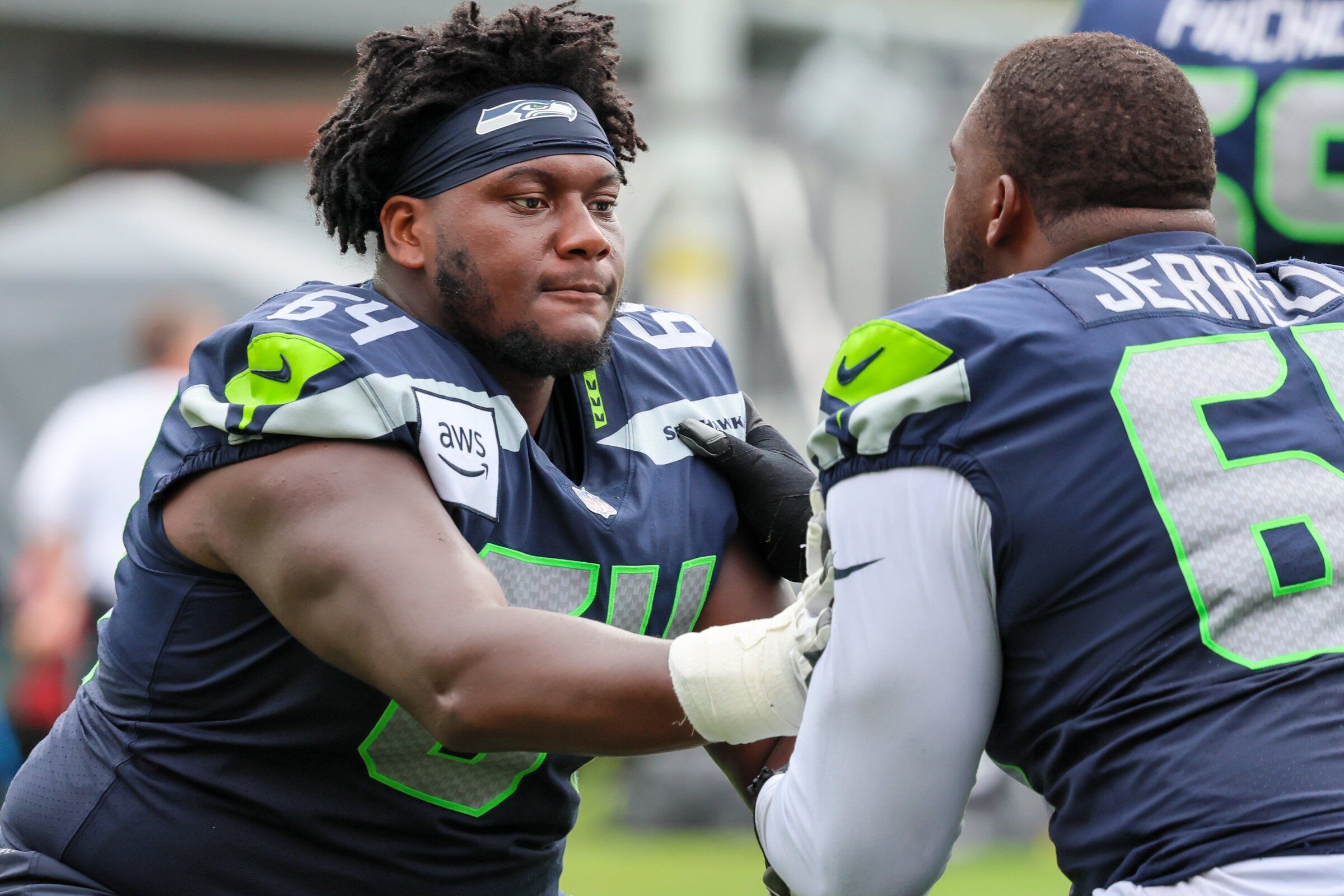 Christian Haynes 'in the mix' for Seahawks' starting center job