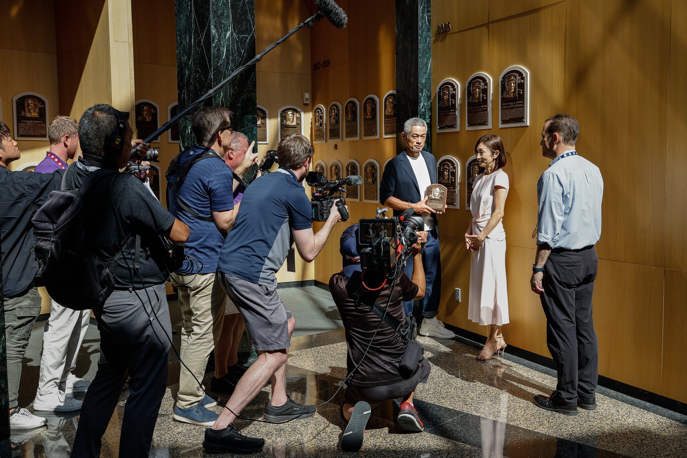 Dead Stock ICHIRO選手×新庄選手モデル コレクターマニア必見 1995 Ichiro Suzuki Orix BlueWave Game-Used & Autographed Road