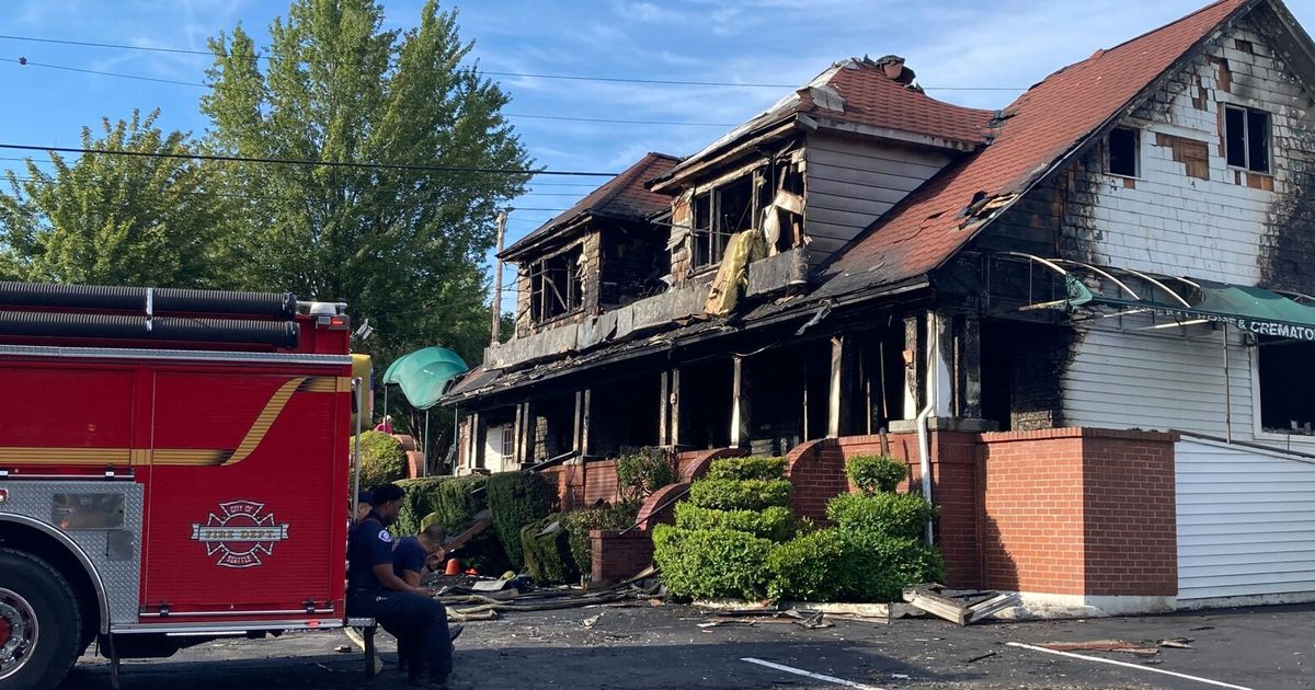 Fires at Columbia City funeral home, nearby house were ‘intentionally