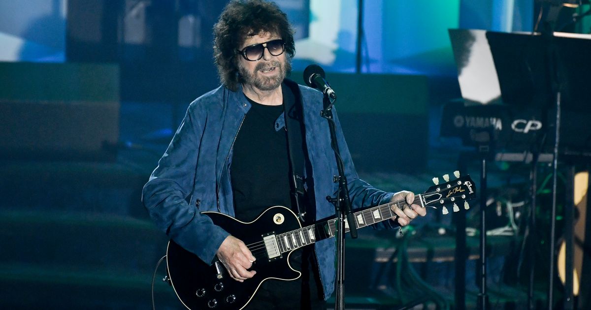 A London music festival cancels its final night after ELO’s Jeff Lynne pulls out