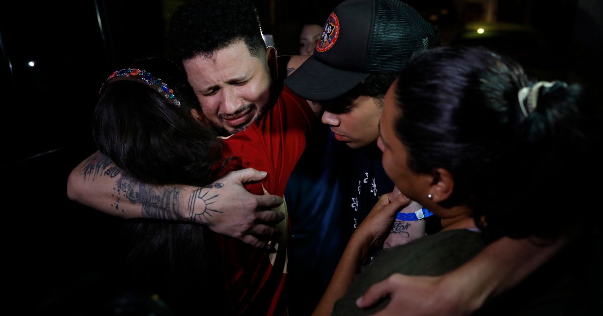 Photos of Venezuelan men returning home after four-month ordeal in El ...