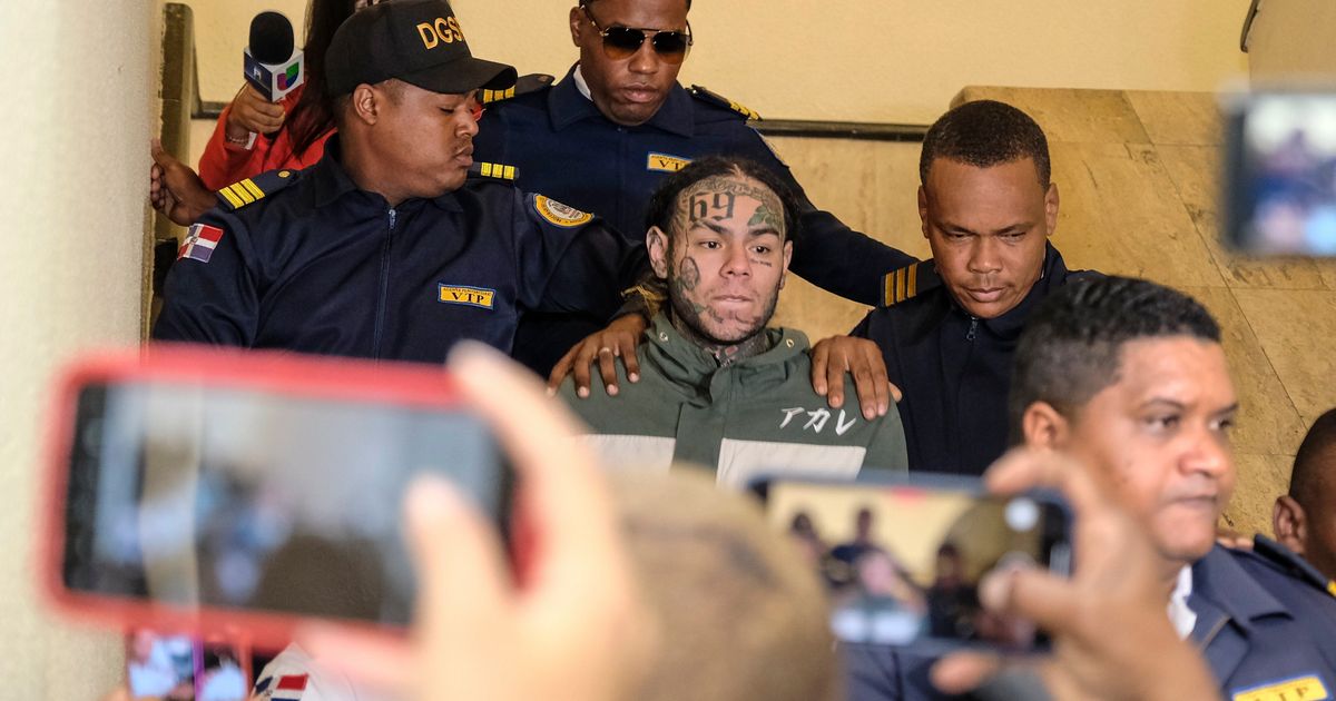 Rapper Tekashi 6ix9ine faces possible prison time after admitting to drug possession