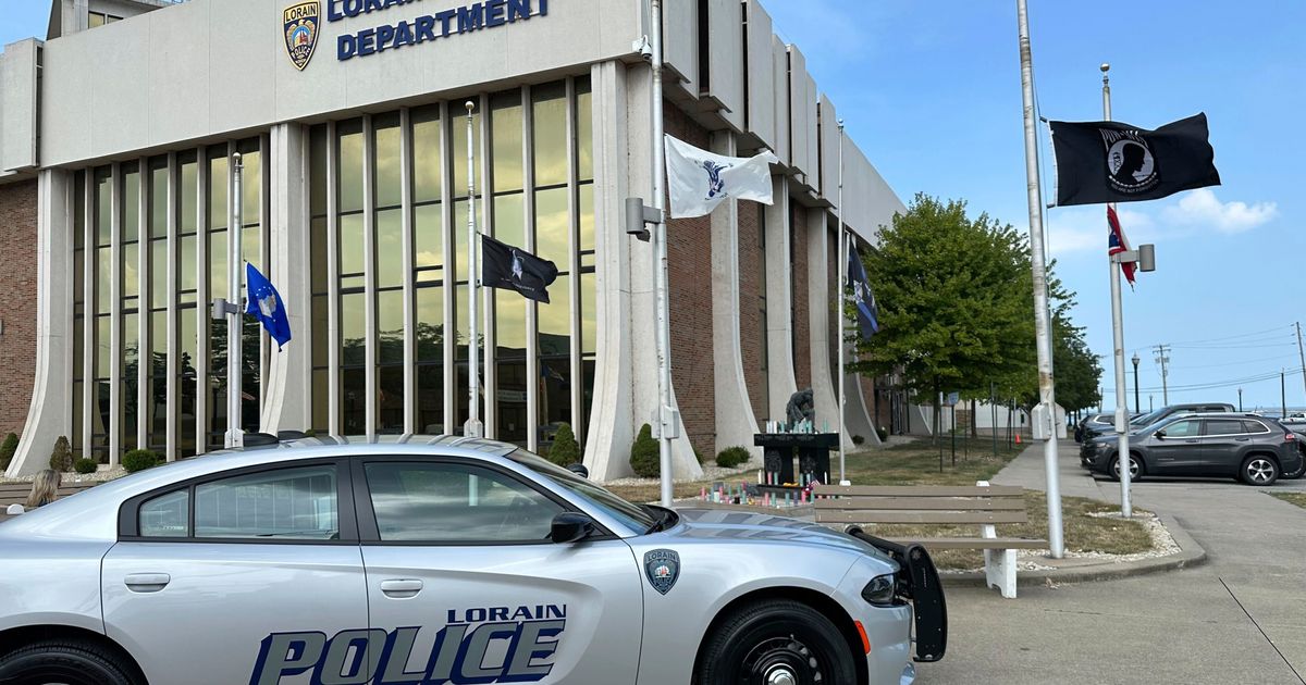 Ohio officer dies after shooter lying in wait ambushed police who ...