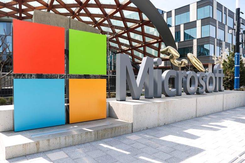 🌍STOCK REPORT:  "Microsoft: Attesa per i Risultati Fiscali del Q4 e Crescita Sostenuta dall'Intelligenza Artificiale"