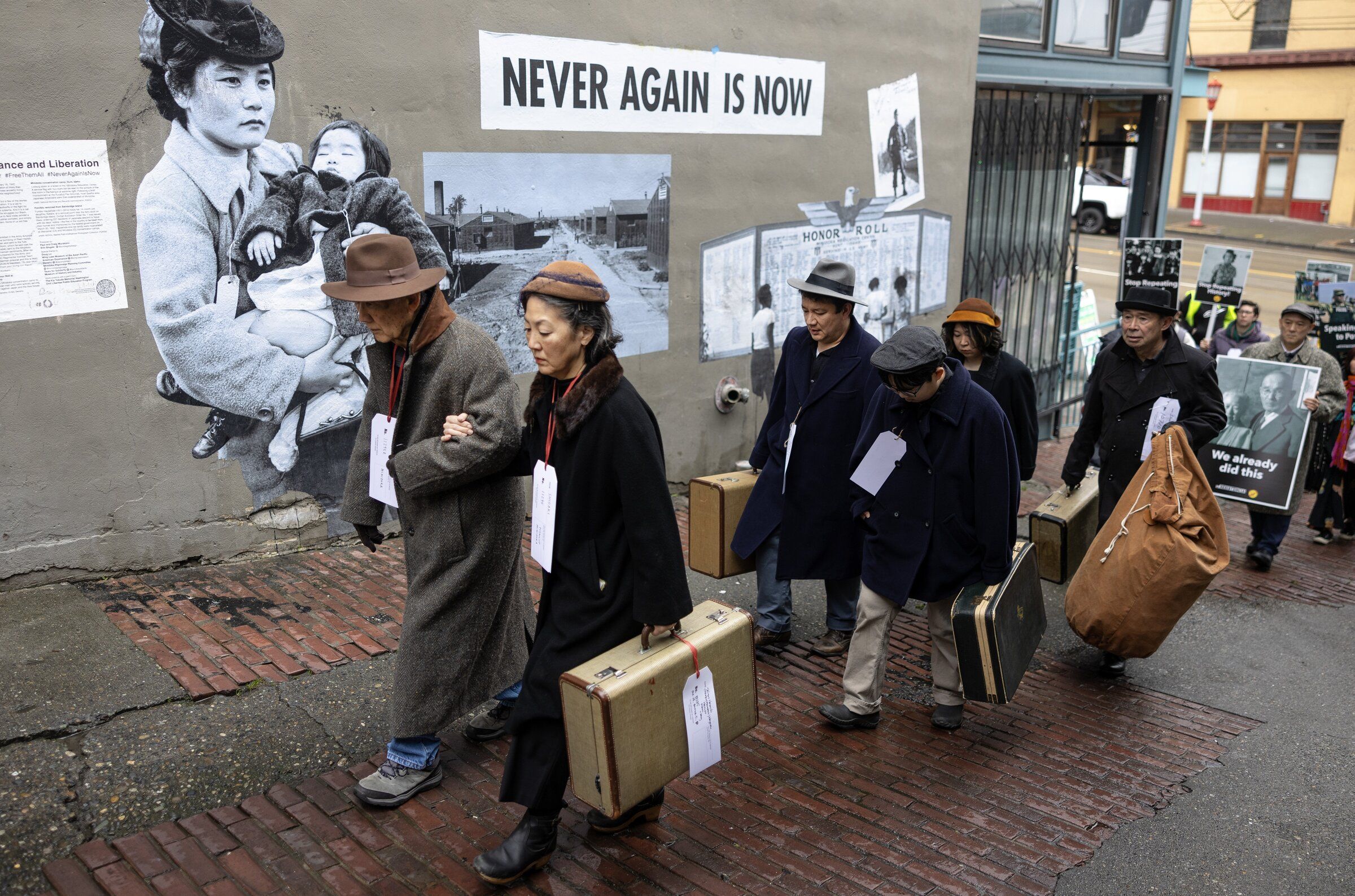 Seattle mural honoring WWII incarcerated Japanese Americans