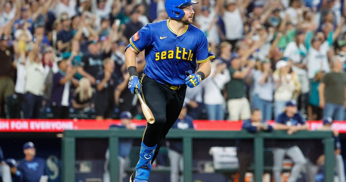 Cal Raleigh’s late home run sends Mariners to dramatic victory over Rays
