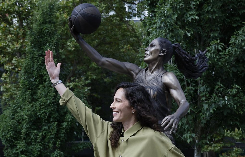 Sue Bird Statue