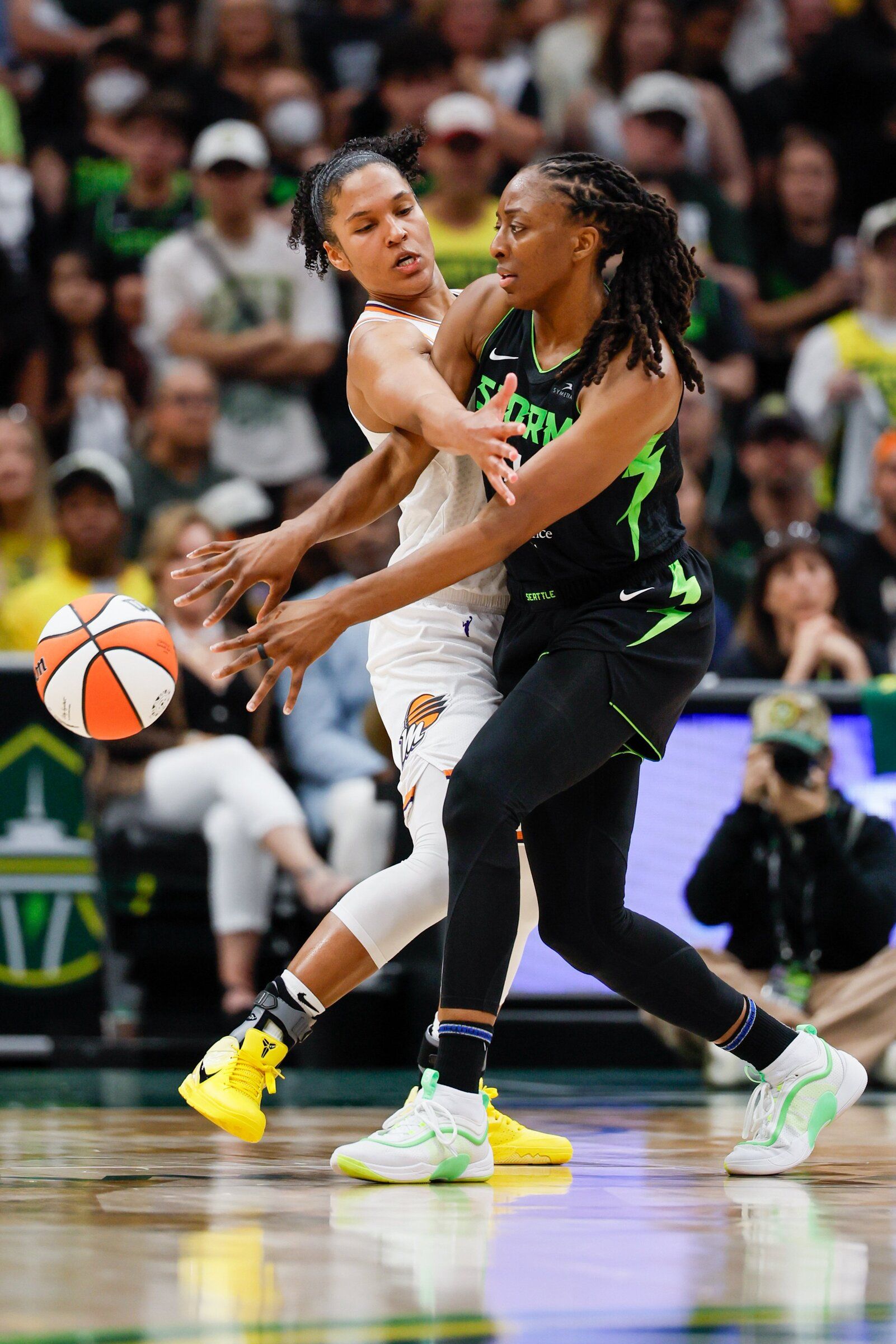 Slumping Storm narrowly fall to Mercury in 'Forever Sue' game