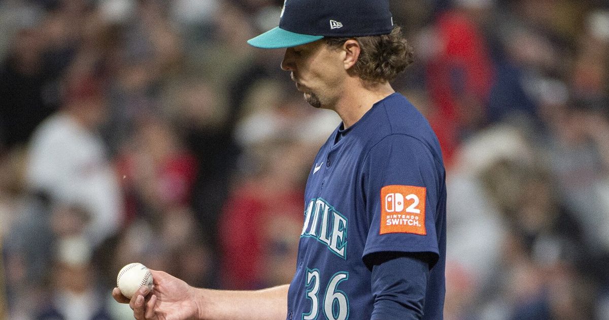 M's feeling pressure in playoff race as losses mount: 'We have to finish games' - The Seattle Times