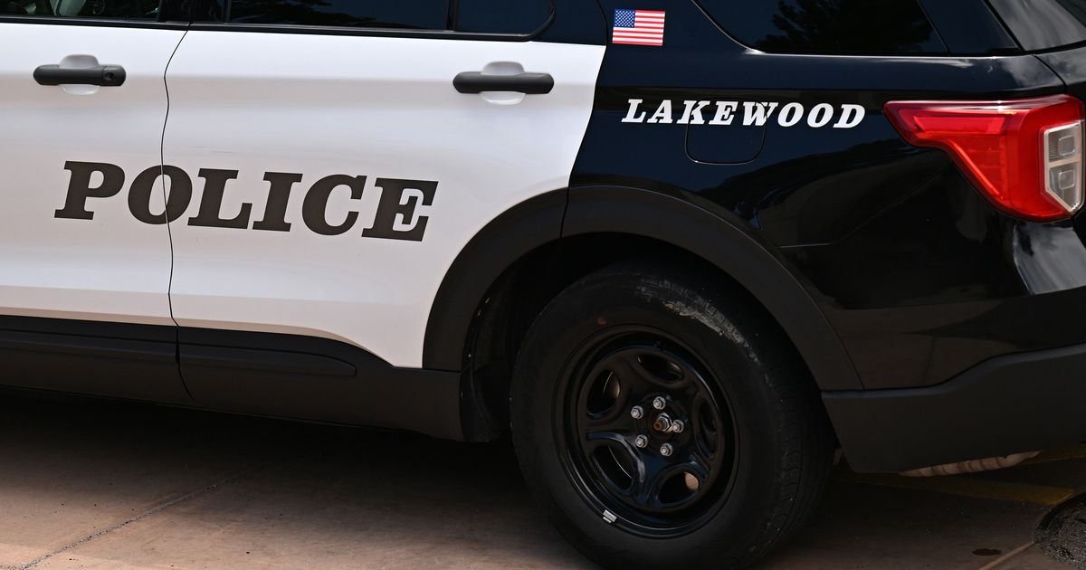 Colorado couple accused of living with roommate’s corpse while spending ...